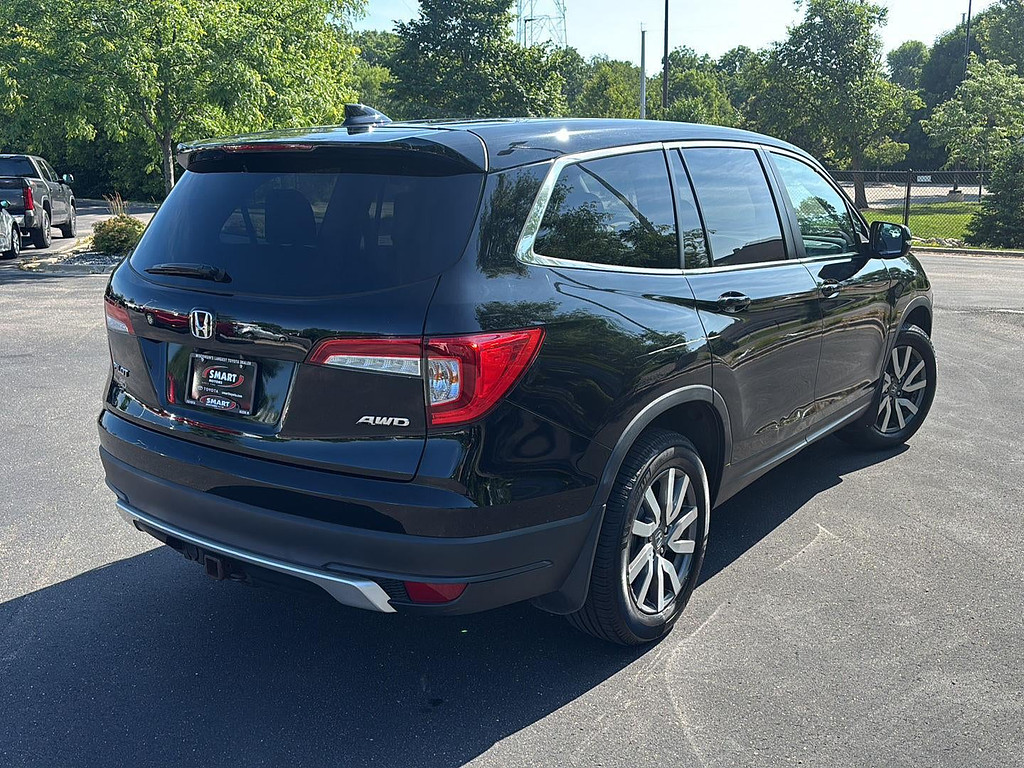 2019 Honda Pilot Located at Smart Motors Toyota light-box-slides