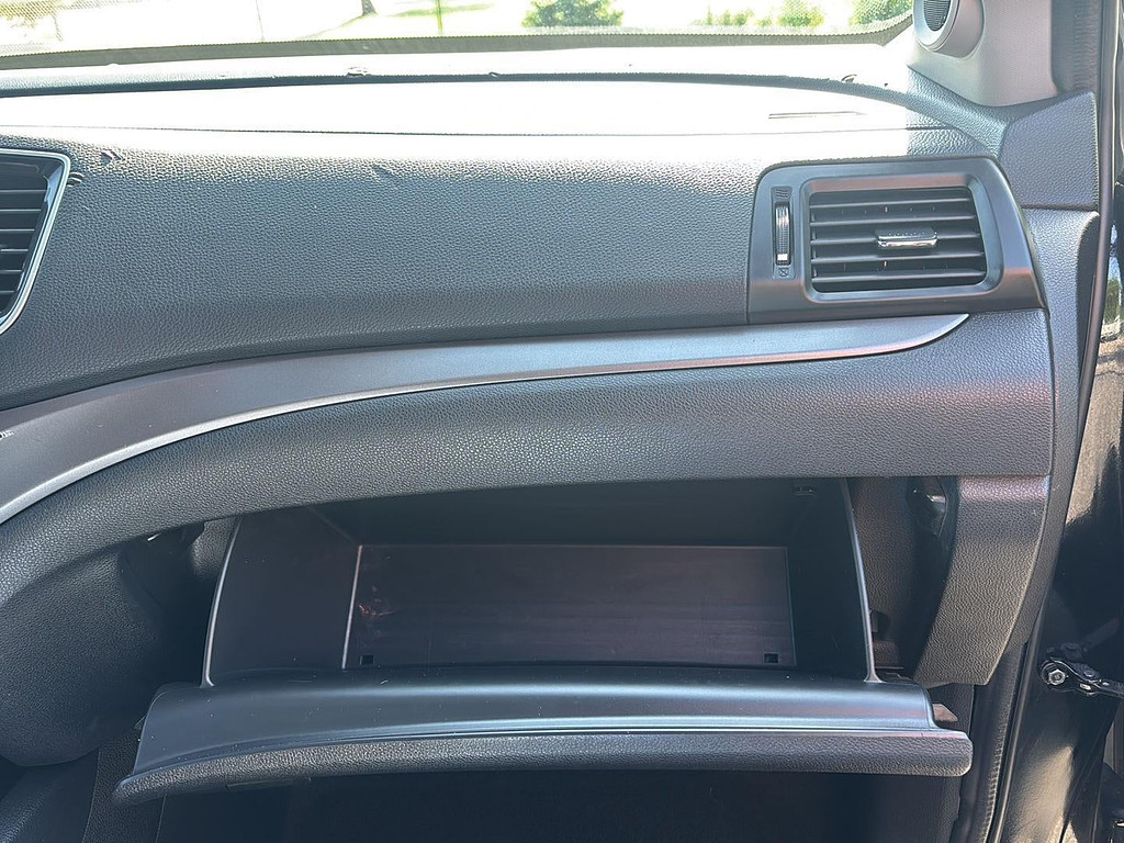 2019 Honda Pilot Located at Smart Motors Toyota slide-image
