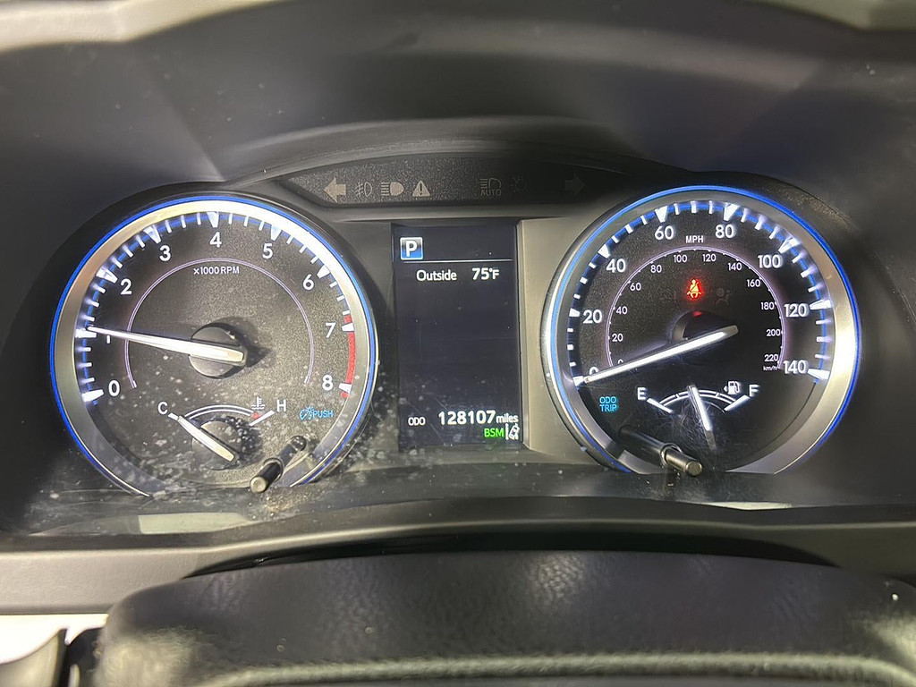 2019 Toyota Highlander Located at Smart Motors Toyota slide-image