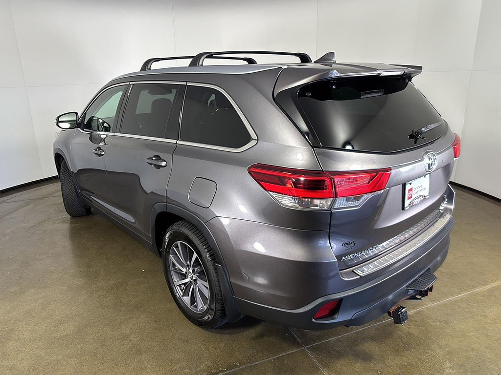 2019 Toyota Highlander Located at Smart Motors Toyota slide-image
