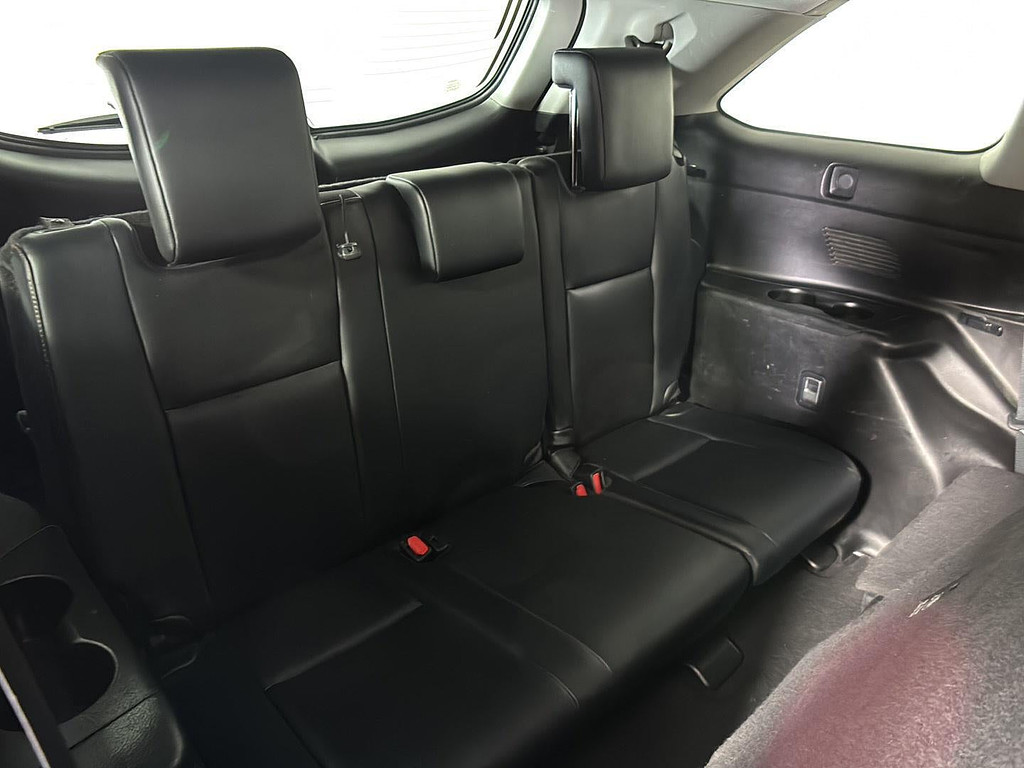 2019 Toyota Highlander Located at Smart Motors Toyota slide-image