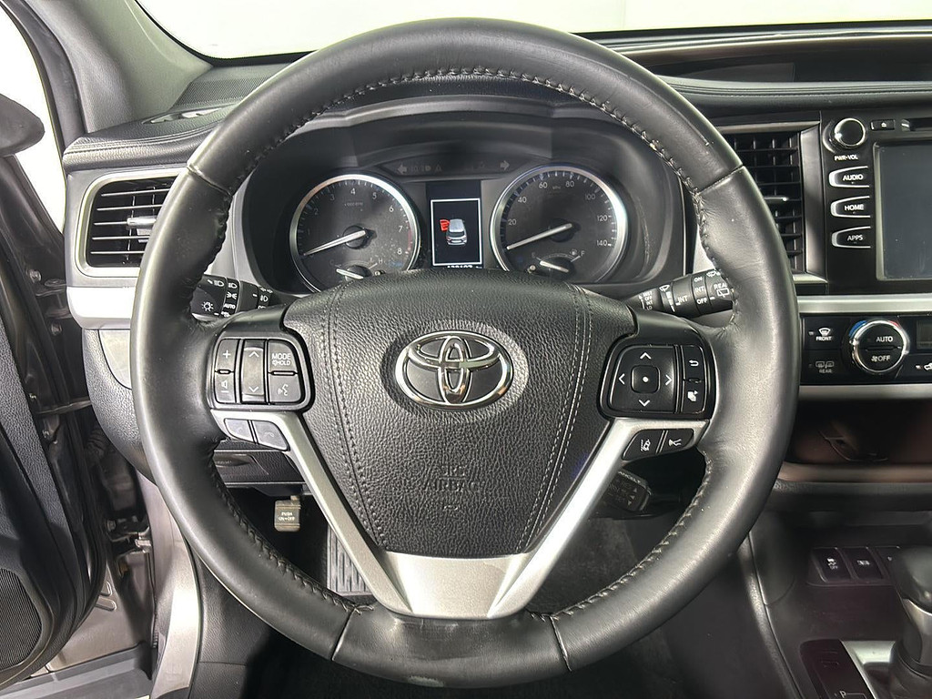 2019 Toyota Highlander Located at Smart Motors Toyota slide-image