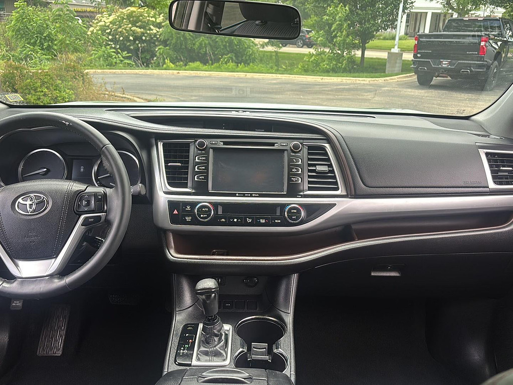 2016 Toyota Highlander Located at Smart Motors Toyota light-box-slides