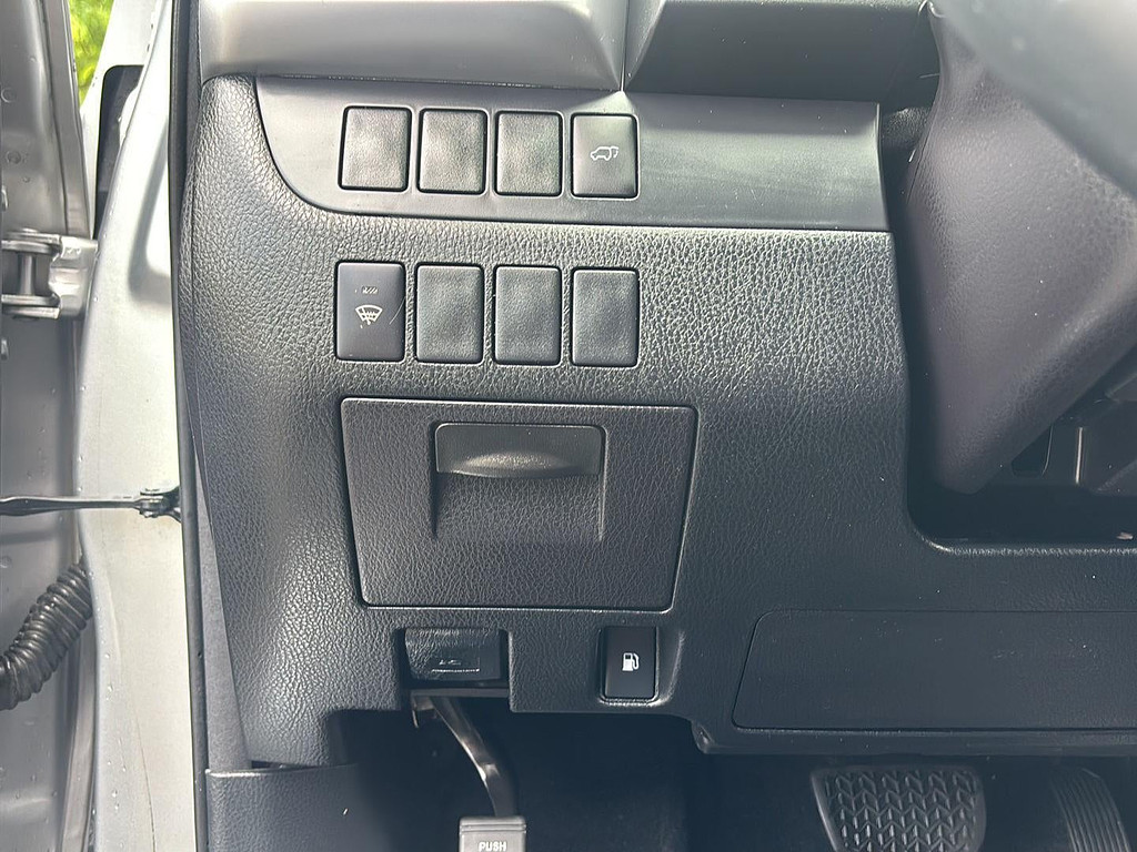 2016 Toyota Highlander Located at Smart Motors Toyota light-box-slides