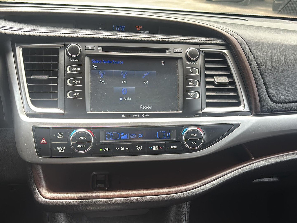 2016 Toyota Highlander Located at Smart Motors Toyota light-box-slides
