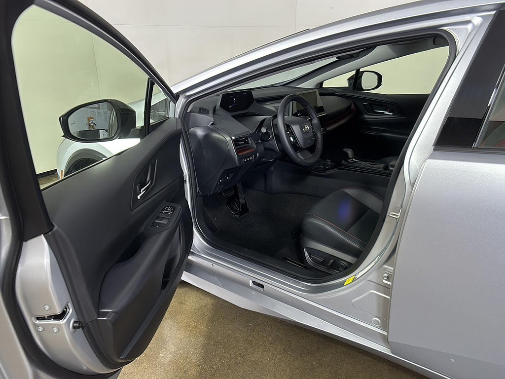 2025 Toyota Prius Plug-In Hybrid Located at Smart Motors Toyota slide-image