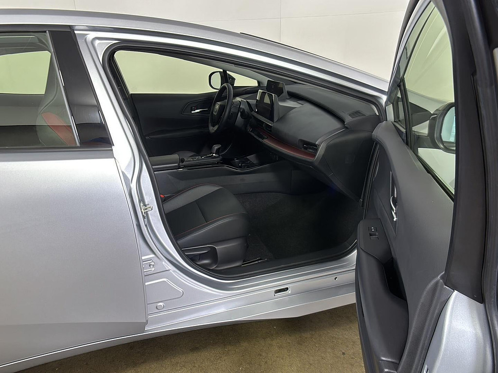 2025 Toyota Prius Plug-In Hybrid Located at Smart Motors Toyota slide-image