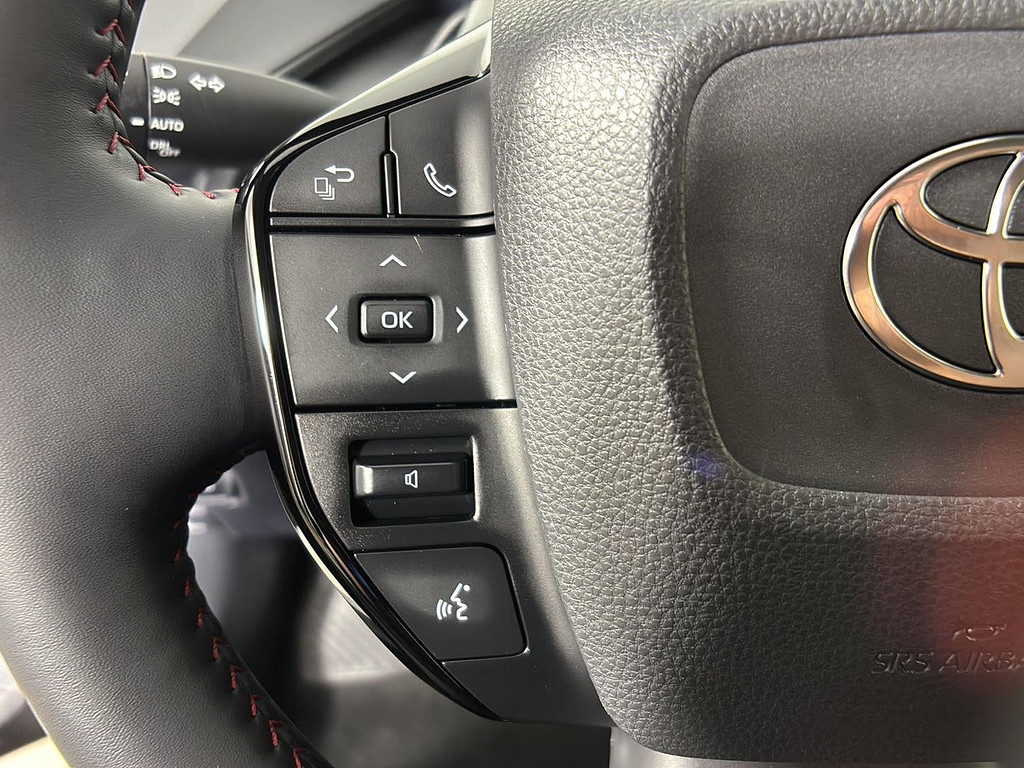 2025 Toyota Prius Plug-In Hybrid Located at Smart Motors Toyota slide-image