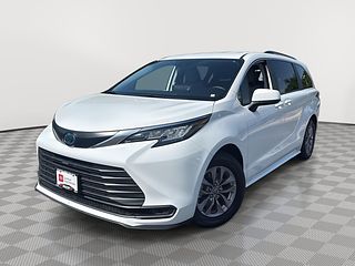 Thumbnail - 2023 Toyota Sienna