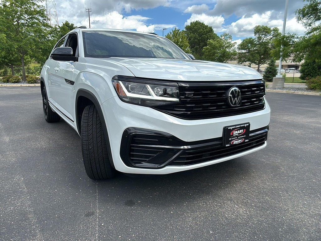 2023 Volkswagen Atlas Cross Sport Located at Smart Motors Toyota light-box-slides