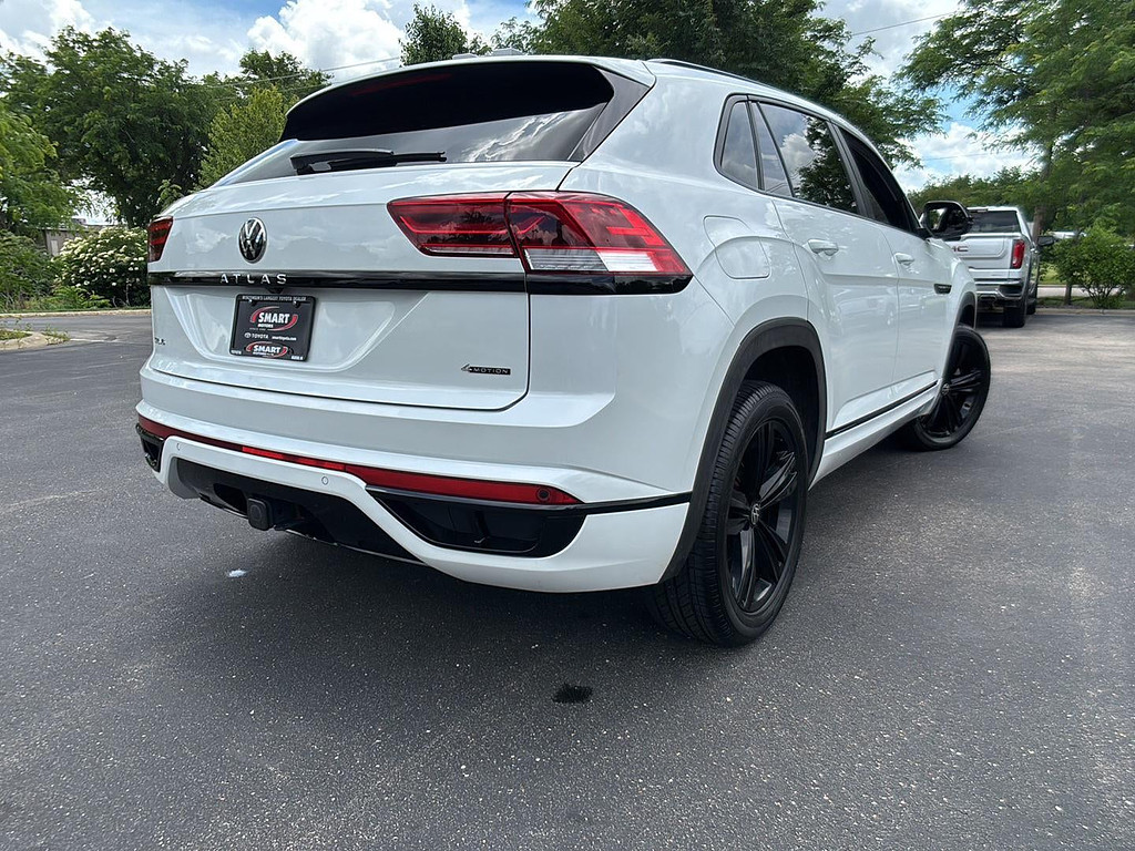 2023 Volkswagen Atlas Cross Sport Located at Smart Motors Toyota light-box-slides