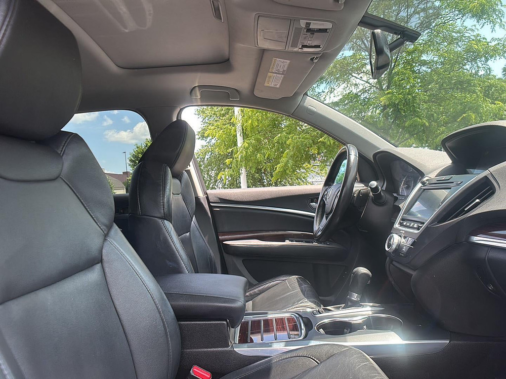 2014 Acura MDX Located at Smart Motors Toyota light-box-slides