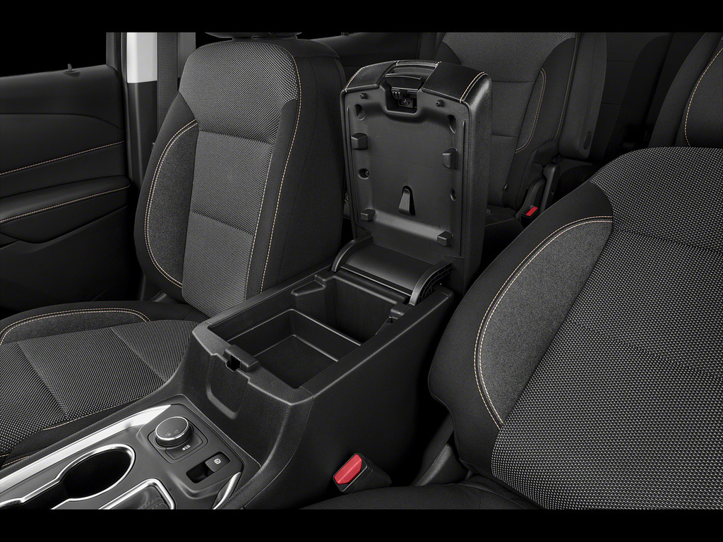 2018 Chevrolet TRAVERSE Located at Smart Motors Toyota slide-image