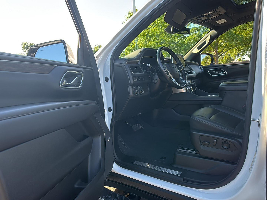2023 Chevrolet Tahoe Located at Smart Motors Toyota light-box-slides