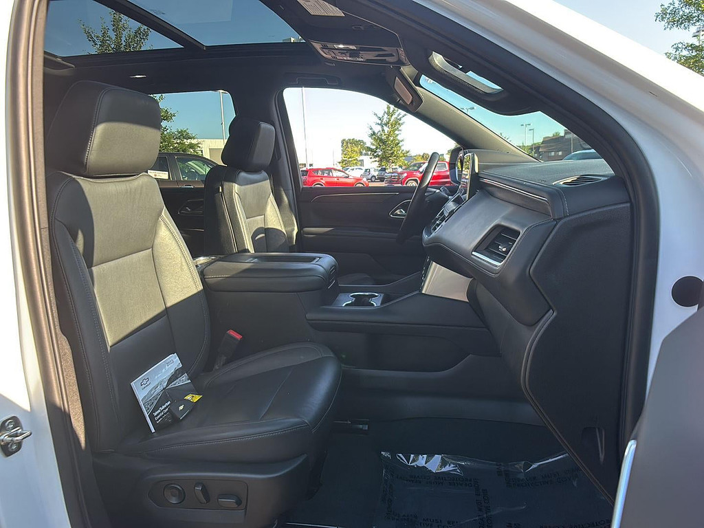 2023 Chevrolet Tahoe Located at Smart Motors Toyota light-box-slides