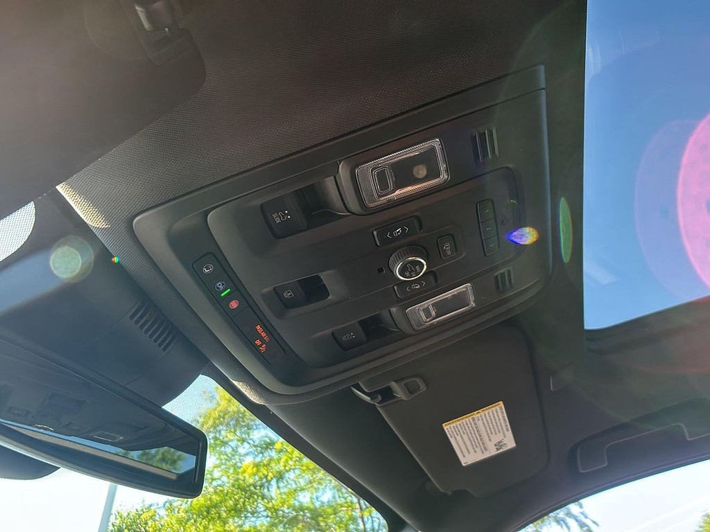2023 Chevrolet Tahoe Located at Smart Motors Toyota slide-image