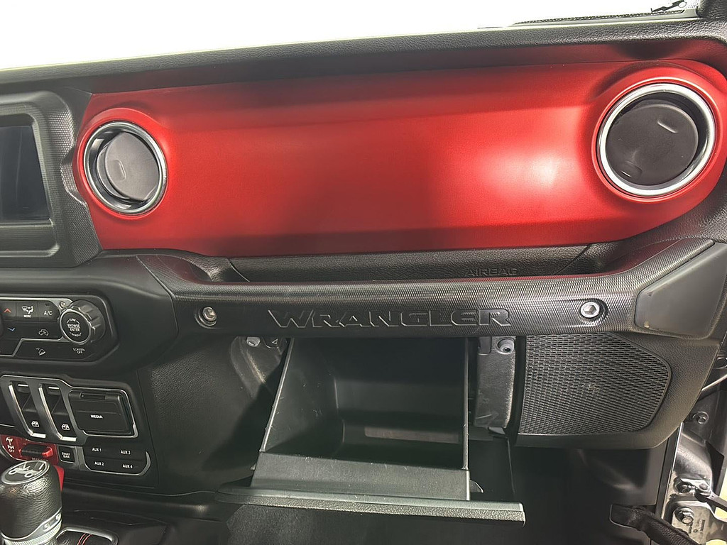 2020 Jeep Wrangler Located at Smart Motors Toyota slide-image