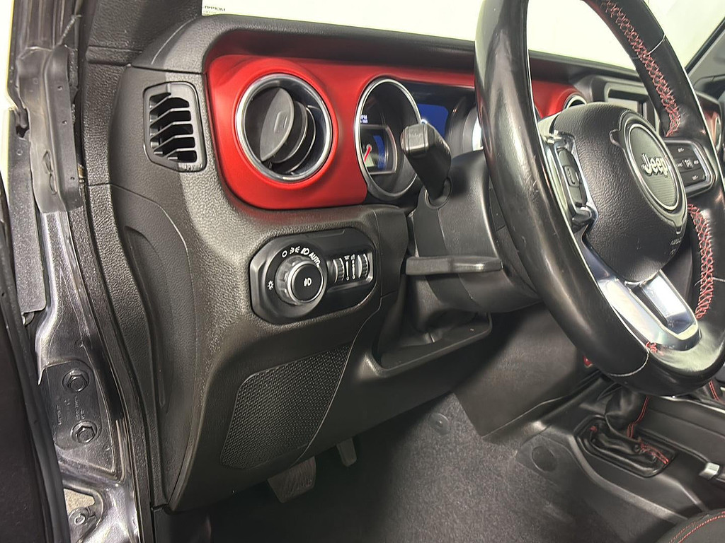 2020 Jeep Wrangler Located at Smart Motors Toyota slide-image