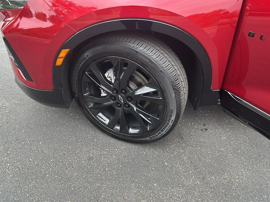 2021 Chevrolet Blazer Located at Smart Motors Toyota slide-image