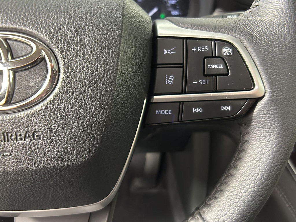 2025 Toyota Sienna Located at Smart Motors Toyota light-box-slides
