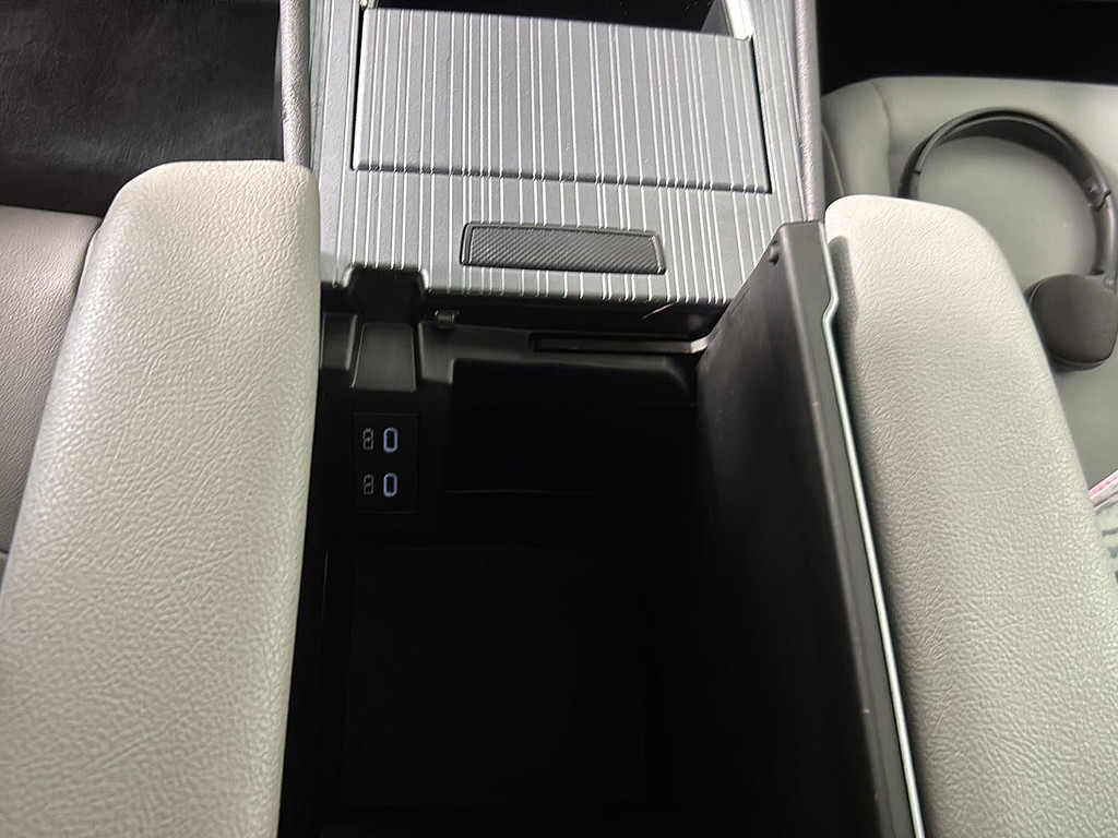 2025 Toyota Sienna Located at Smart Motors Toyota slide-image