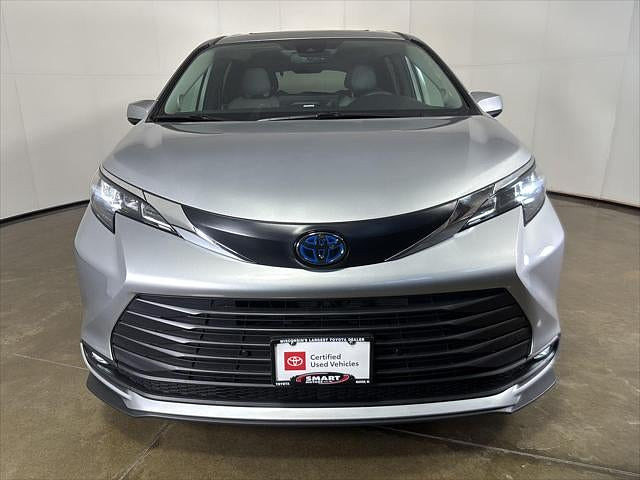 2025 Toyota Sienna Located at Smart Motors Toyota slide-image