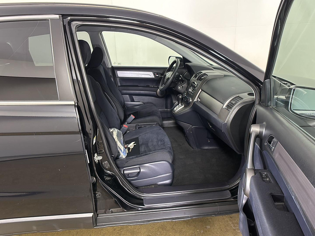 2011 Honda CR-V Located at Smart Motors Toyota slide-image