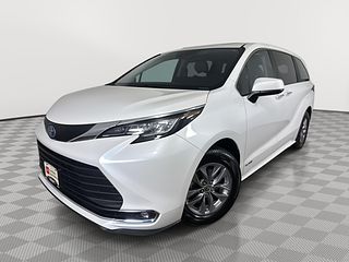 Thumbnail - 2021 Toyota Sienna
