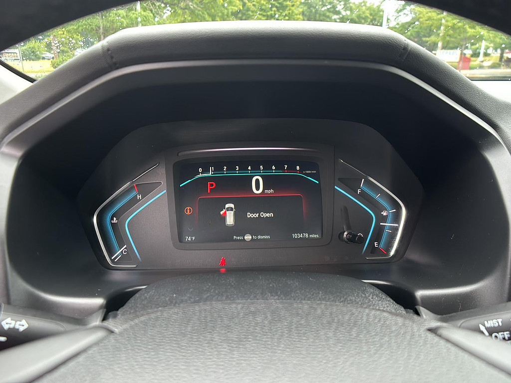2018 Honda Odyssey Located at Smart Motors Toyota light-box-slides