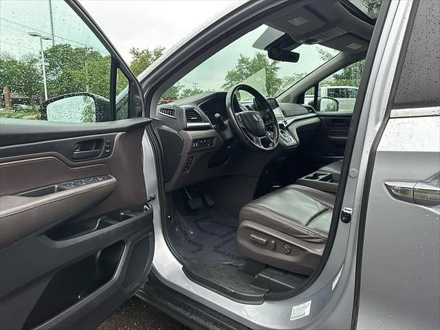 2018 Honda Odyssey Located at Smart Motors Toyota light-box-slides
