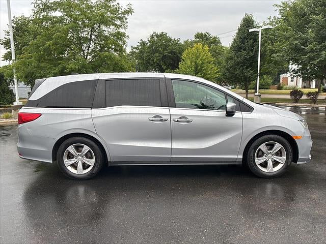 2018 Honda Odyssey Located at Smart Motors Toyota light-box-slides