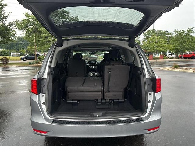 2018 Honda Odyssey Located at Smart Motors Toyota light-box-slides