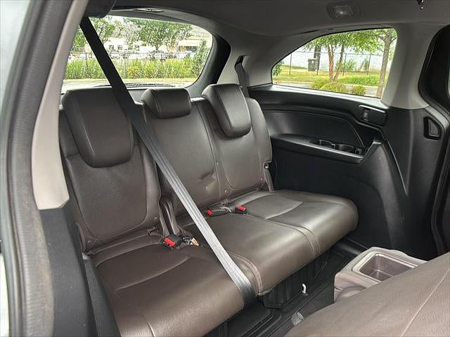 2018 Honda Odyssey Located at Smart Motors Toyota light-box-slides