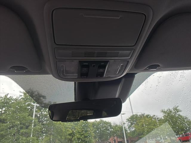 2018 Honda Odyssey Located at Smart Motors Toyota slide-image