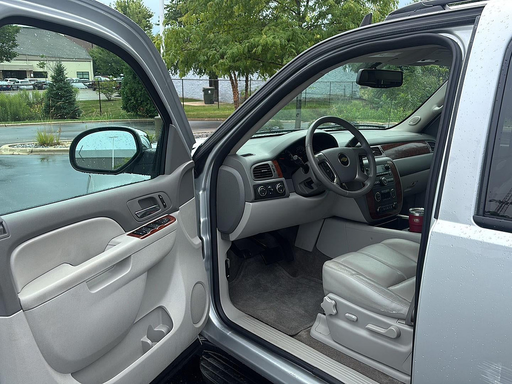 2012 Chevrolet Avalanche Located at Smart Motors Toyota light-box-slides