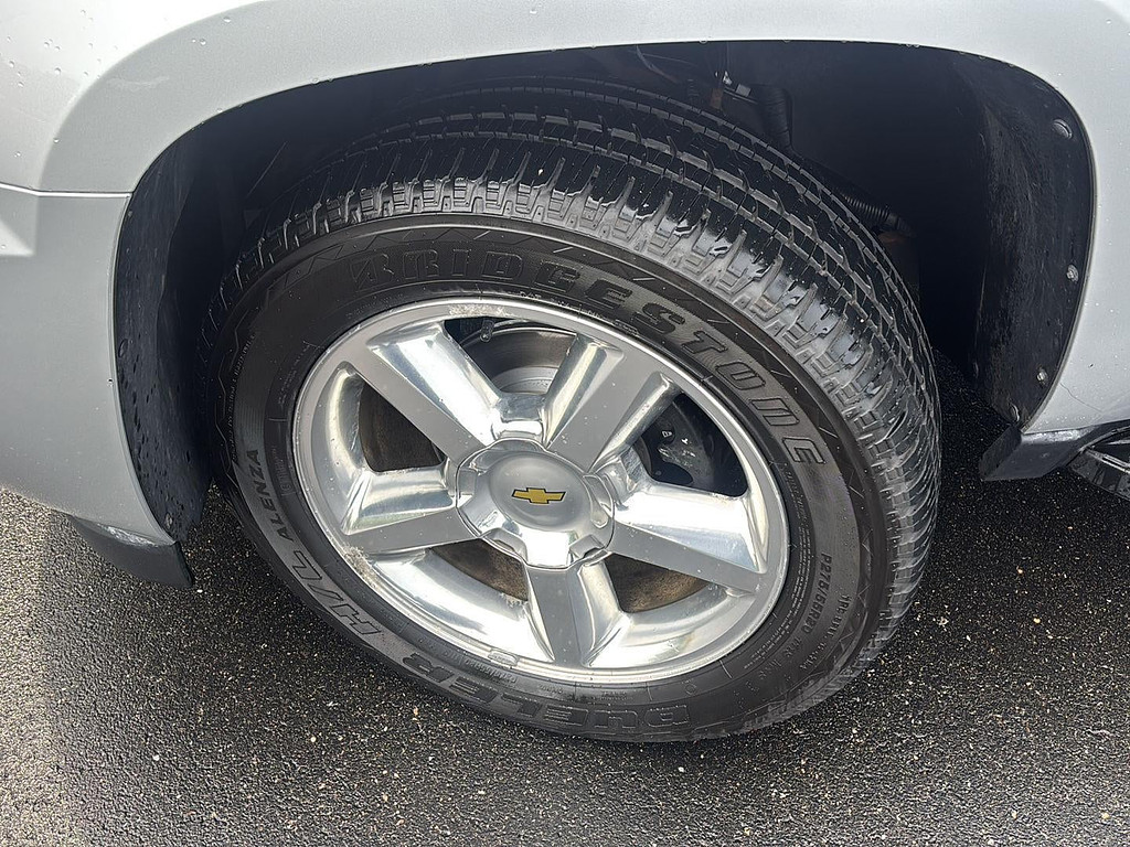2012 Chevrolet Avalanche Located at Smart Motors Toyota light-box-slides
