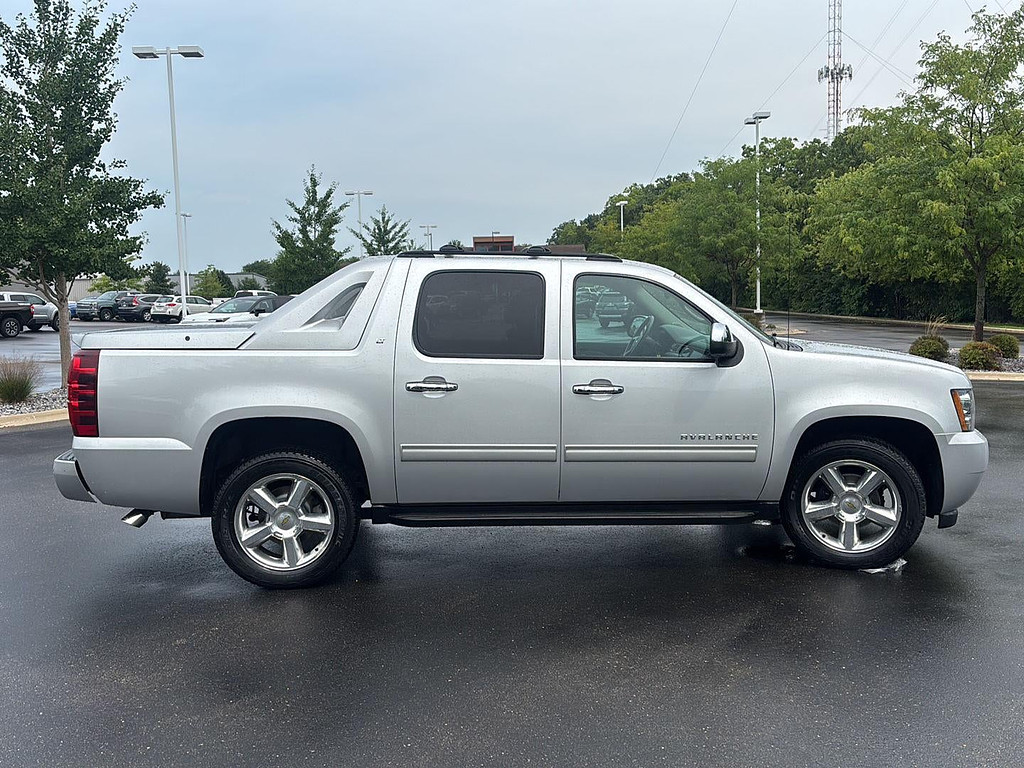 2012 Chevrolet Avalanche Located at Smart Motors Toyota light-box-slides