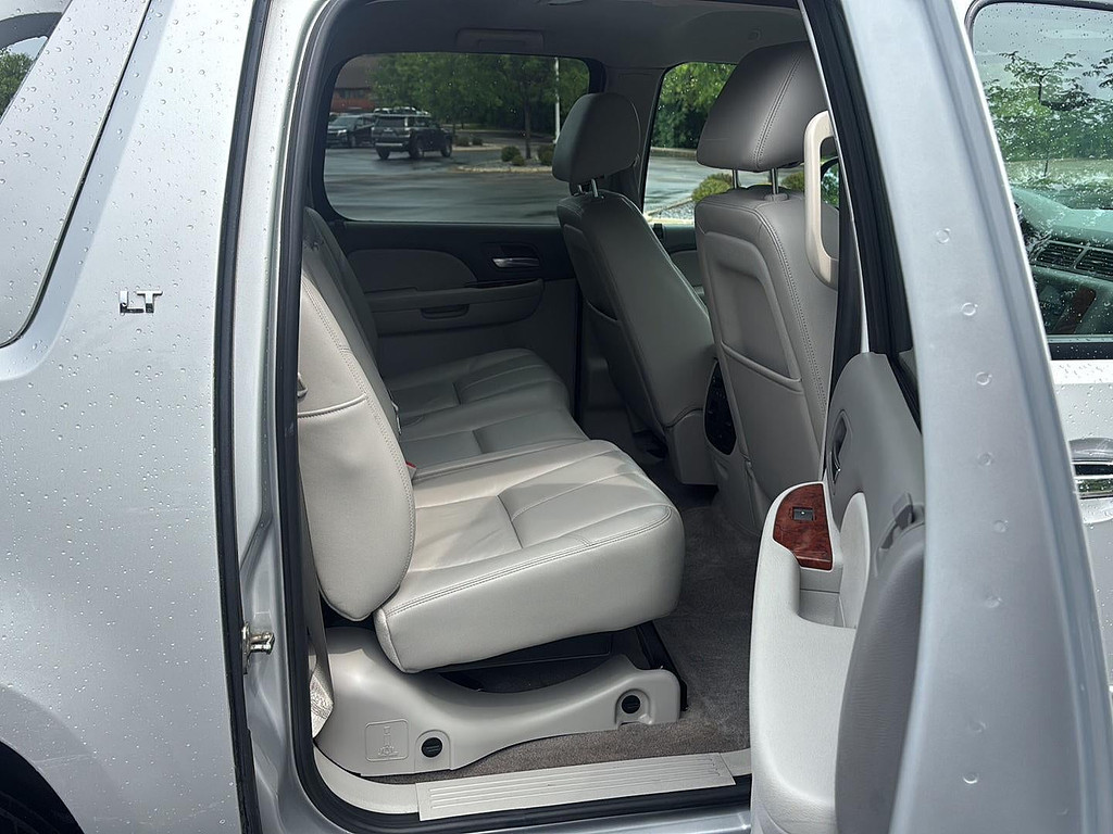 2012 Chevrolet Avalanche Located at Smart Motors Toyota light-box-slides