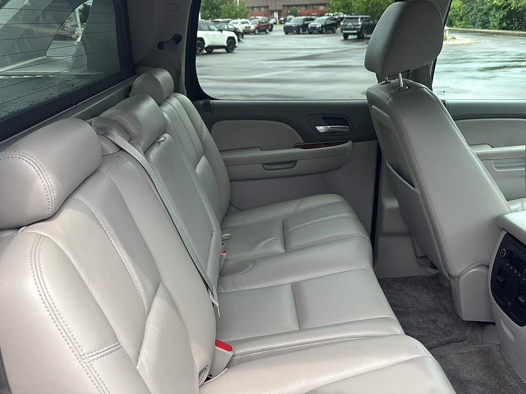 2012 Chevrolet Avalanche Located at Smart Motors Toyota light-box-slides