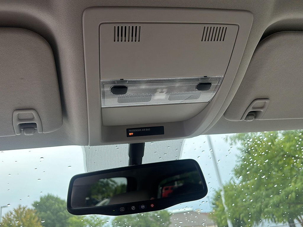 2012 Chevrolet Avalanche Located at Smart Motors Toyota light-box-slides