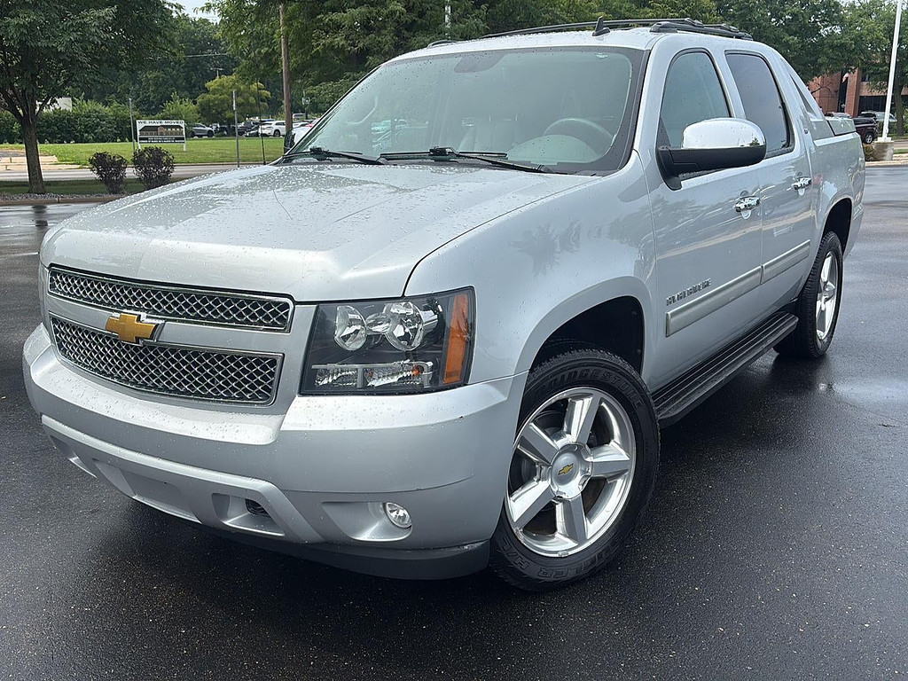 2012 Chevrolet Avalanche Located at Smart Motors Toyota slide-image