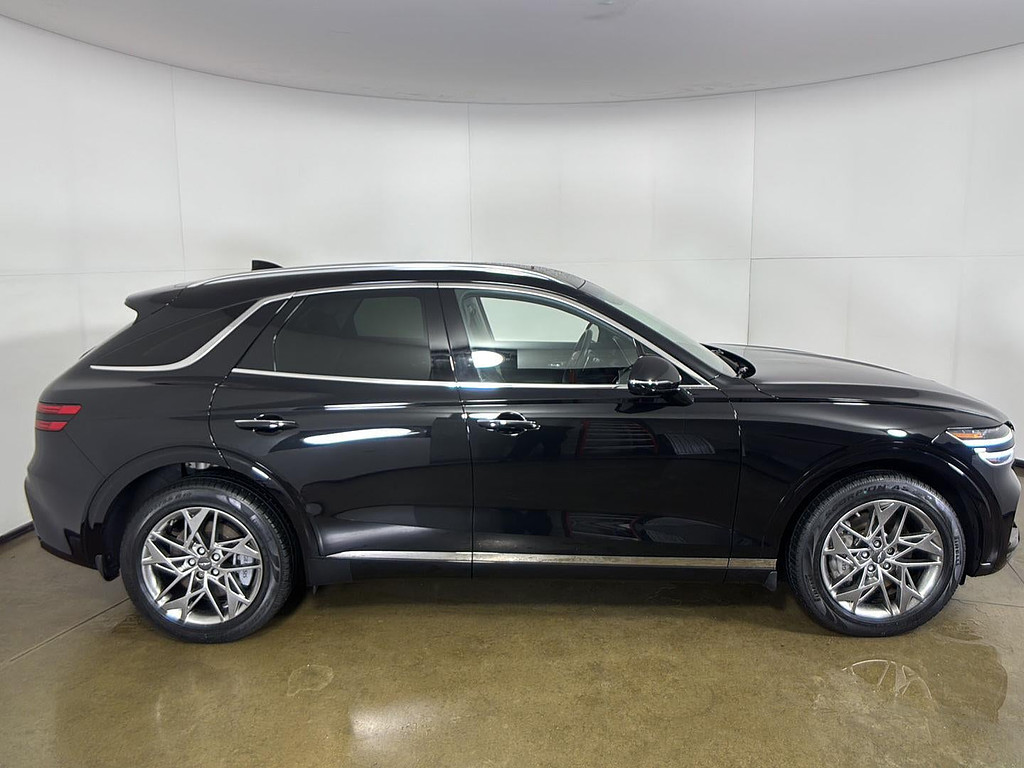 2024 Genesis GV70 Located at Smart Motors Toyota light-box-slides