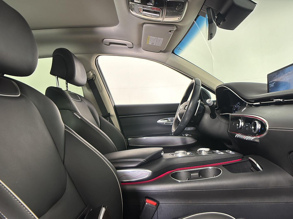 2024 Genesis GV70 Located at Smart Motors Toyota light-box-slides