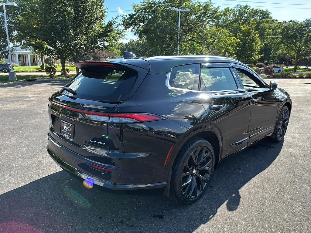 2025 Toyota Crown Signia Located at Smart Motors Toyota slide-image