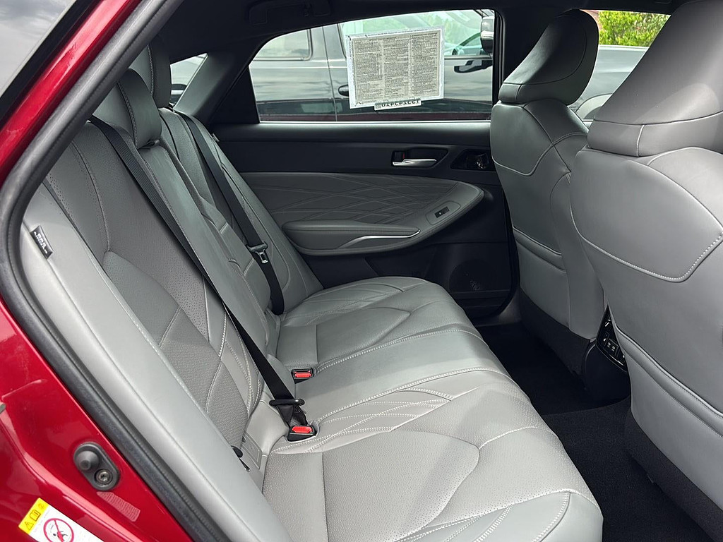 2019 Toyota Avalon Located at Smart Motors Toyota slide-image