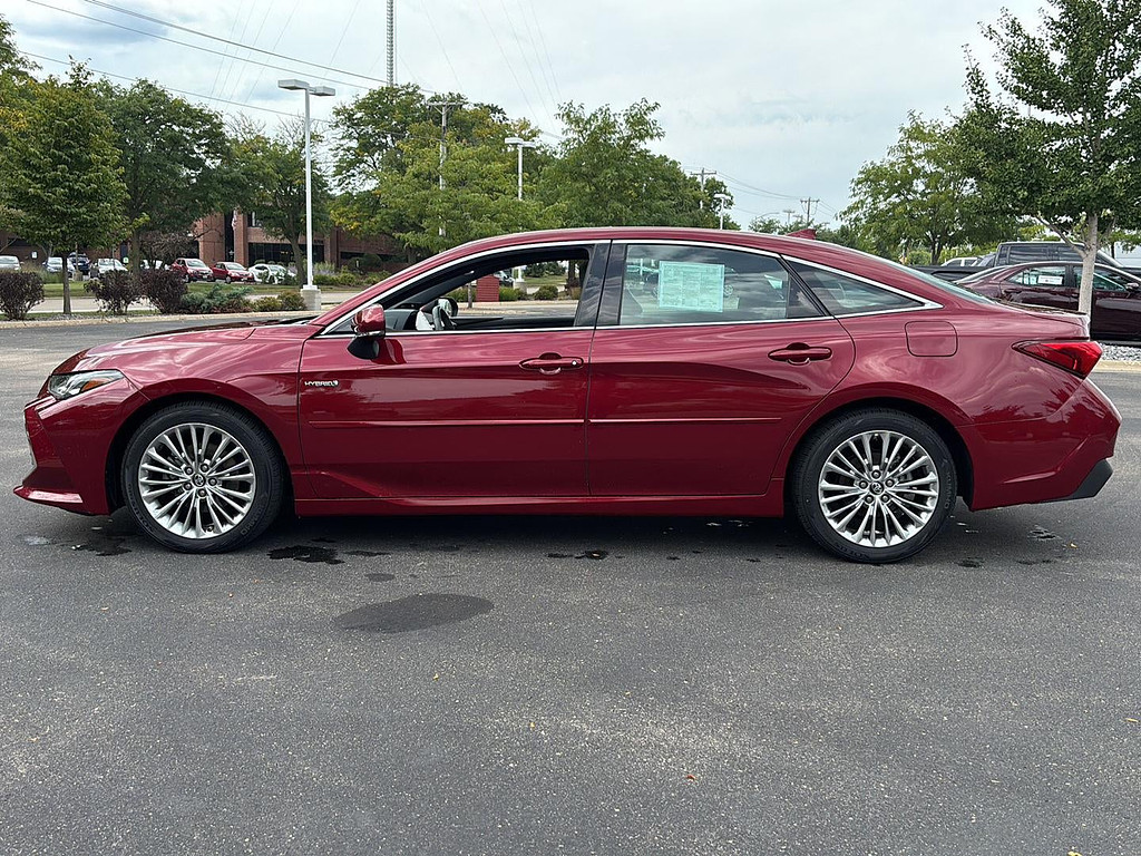 2019 Toyota Avalon Located at Smart Motors Toyota slide-image