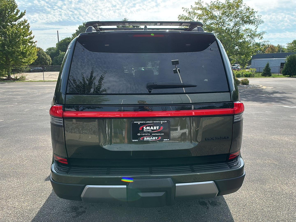 2024 Lexus Gx Located at Smart Motors Toyota slide-image