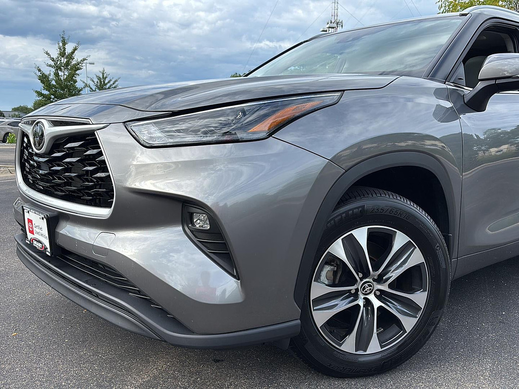 2025 Toyota Highlander Located at Smart Motors Toyota light-box-slides