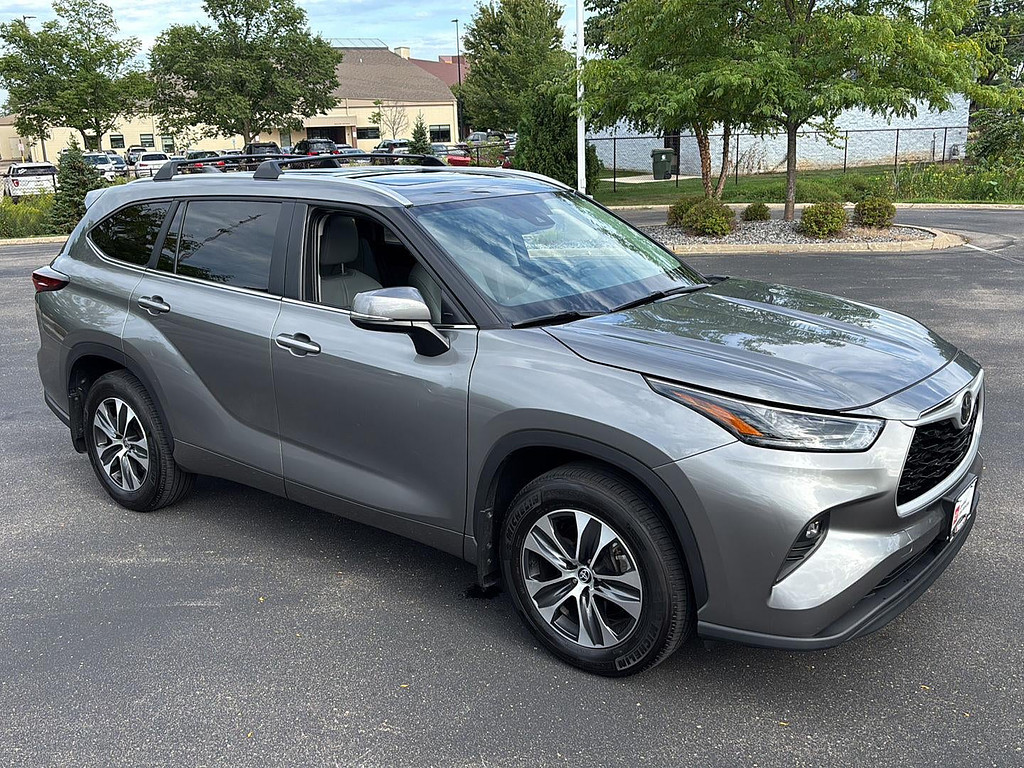 2025 Toyota Highlander Located at Smart Motors Toyota light-box-slides