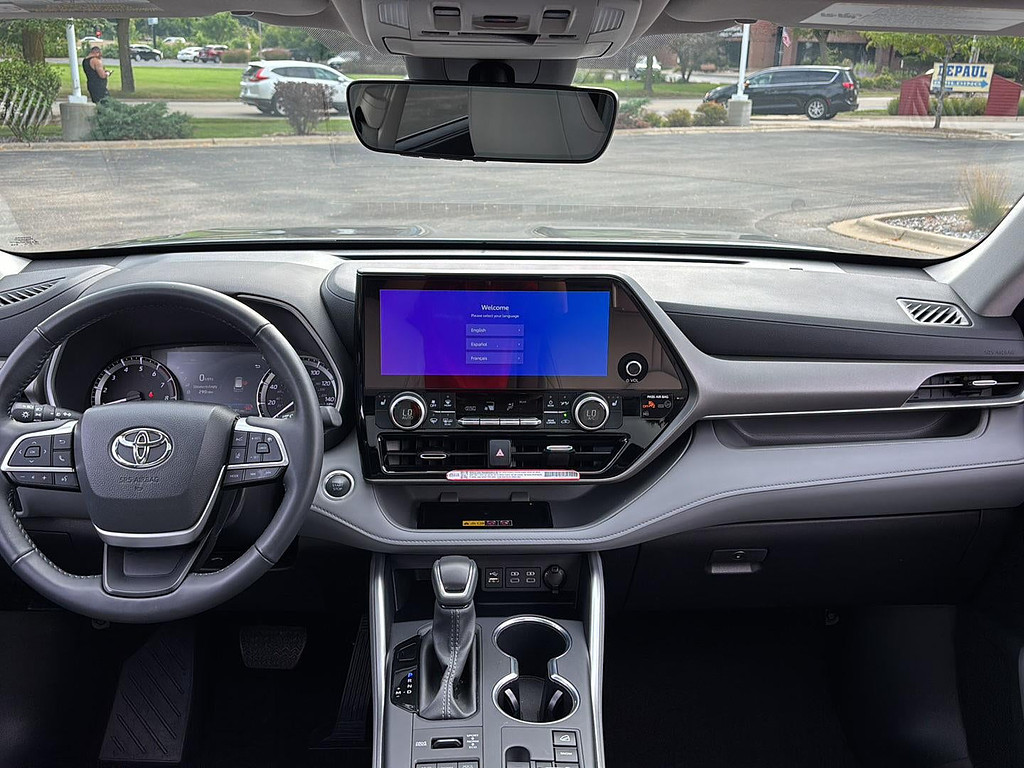2025 Toyota Highlander Located at Smart Motors Toyota slide-image
